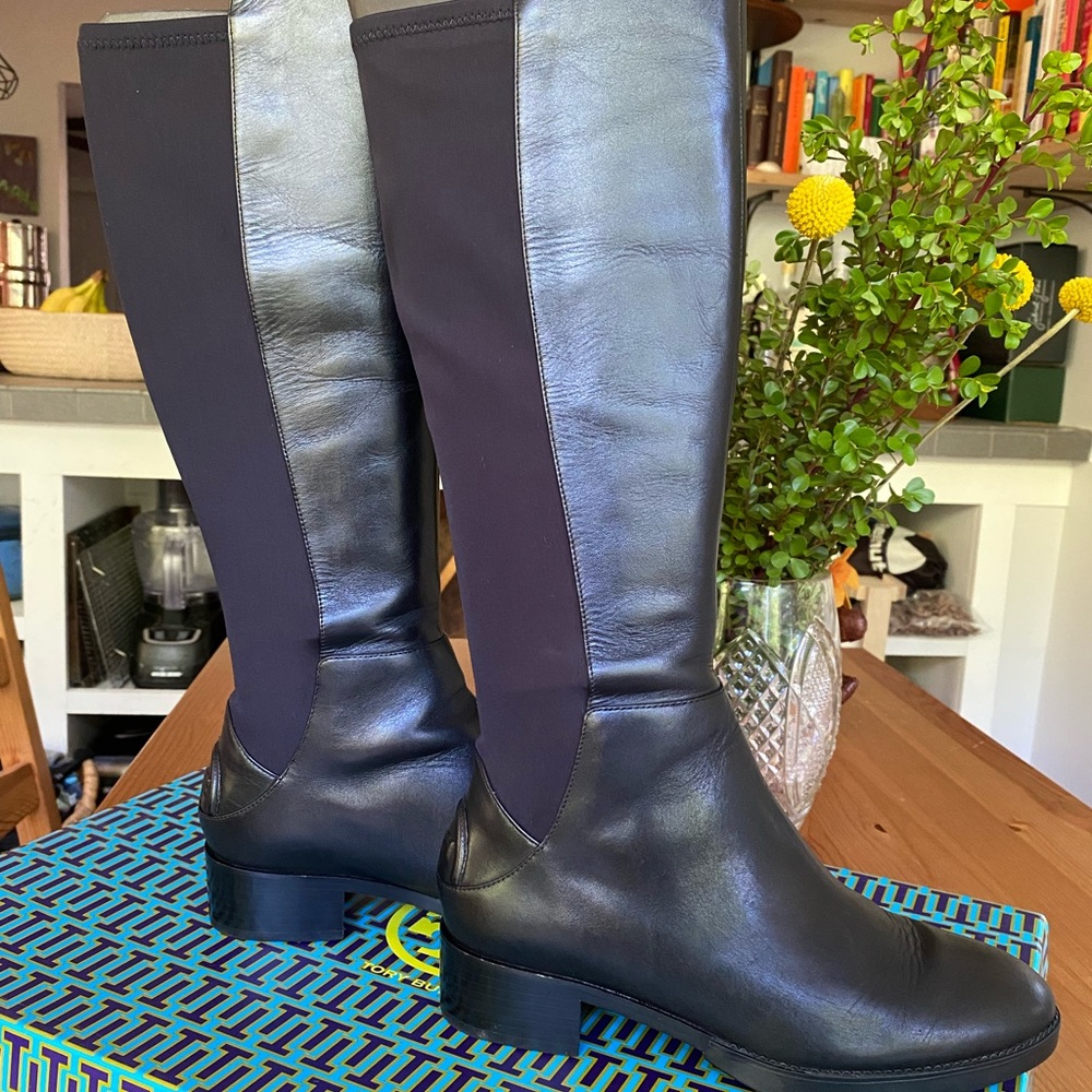 Tory Burch Caitlin Stretch Boot Size 8